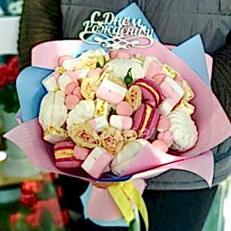 Букет из зефира и роз