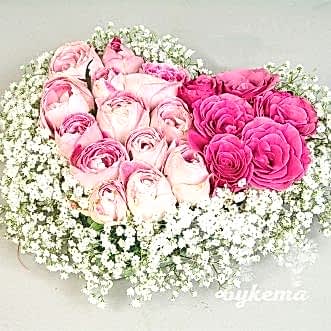 Сердце из 19 роз