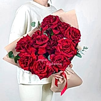 Букет из 11 красных французских роз