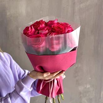 Букет из 9 розовых роз Эквадор
